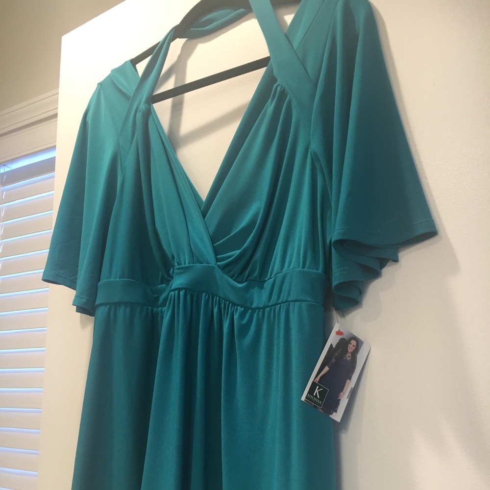 NWT Kiyonna Starlet Turquoise Flutter Sleeve Top